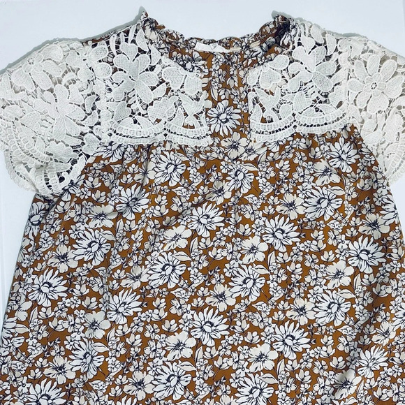 Floral Lace Trim Top - Brown - Picture 6 of 13
